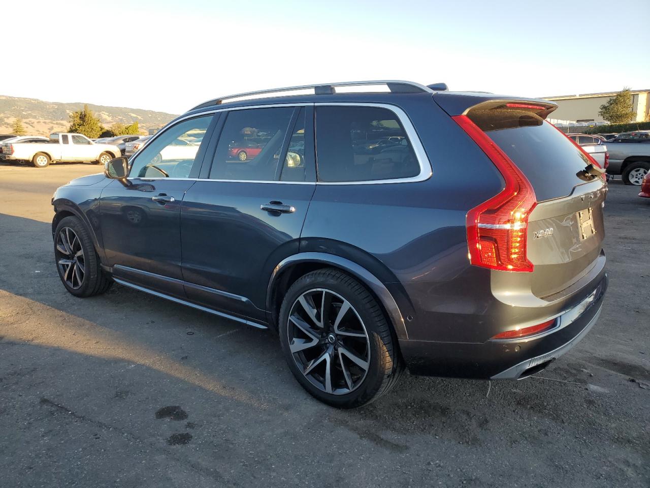 2019 Volvo XC90 VIN YV4A22PK8K1425848 Copart auction photo, front end damage thumbnail 2