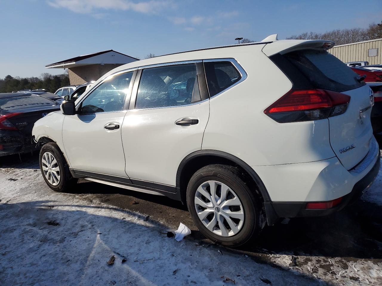 2017 Nissan Rogue VIN JN8AT2MV4HW009374 Copart auction photo, front end / minor dent/scratches damage thumbnail 2