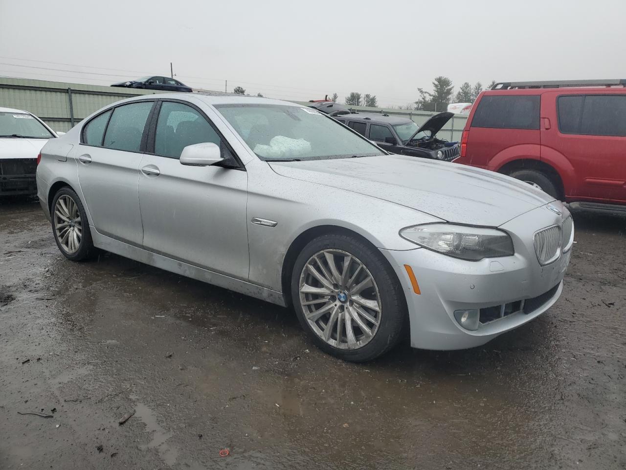 2011 BMW 5er VIN WBAFR9C58BC618046 Copart auction photo, front end damage thumbnail 4