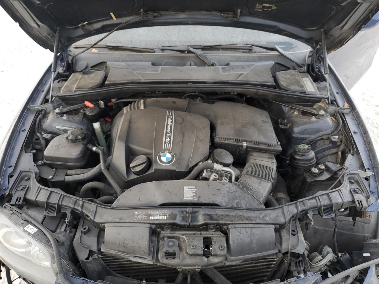2011 BMW 1er VIN WBAUC9C5XBVM11414 Copart auction photo, front end damage thumbnail 11