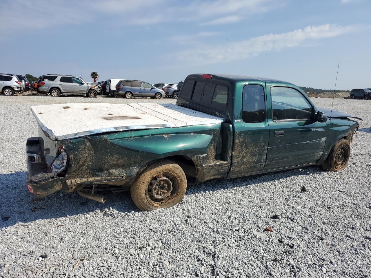 2000 Toyota Tacoma VIN 4TAVL52N6YZ646178 Copart auction photo, all over damage thumbnail 3