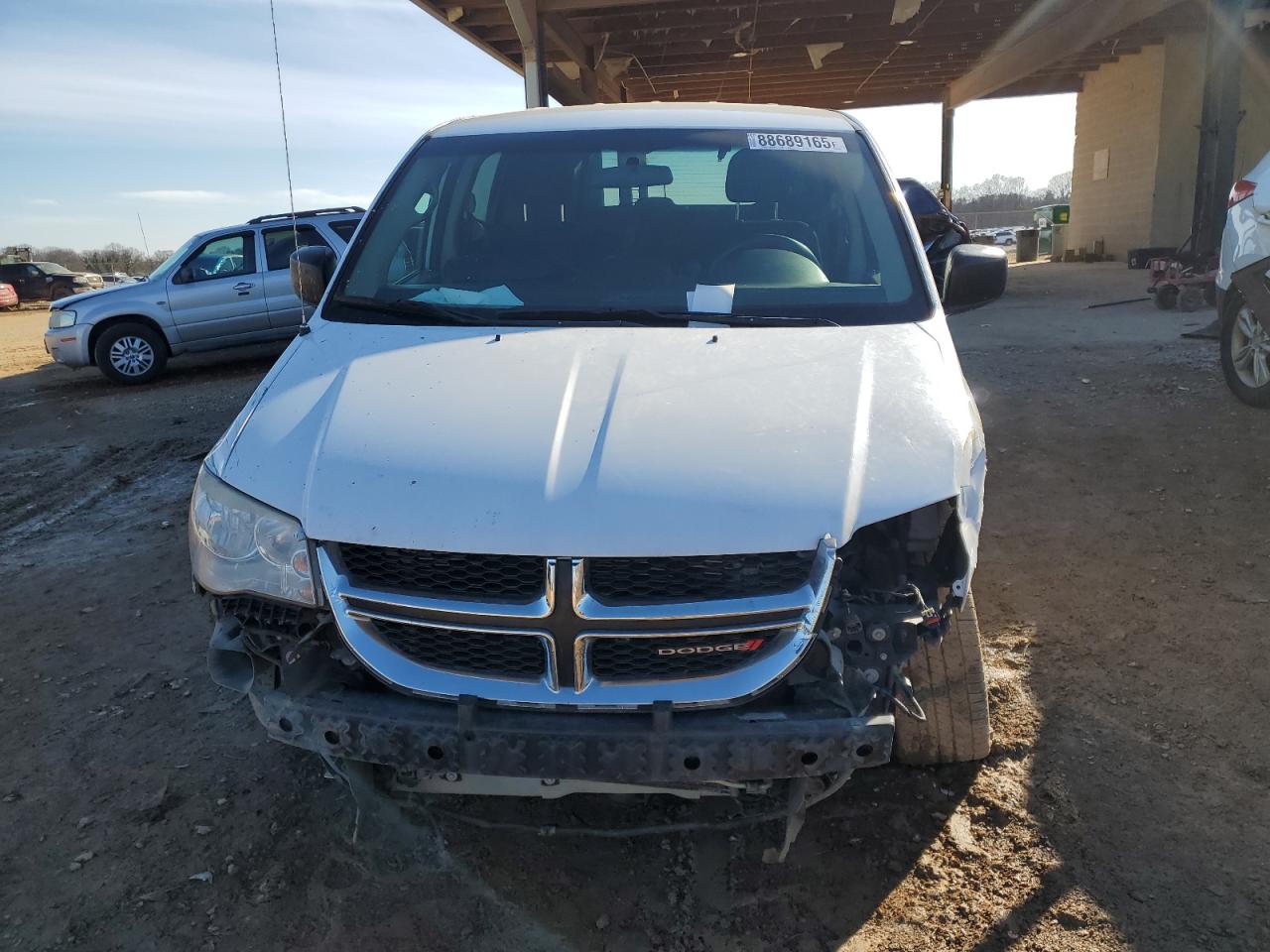 2017 Dodge Caravan VIN 2C4RDGBG6HR827887 Copart auction photo, front end / side damage thumbnail 5