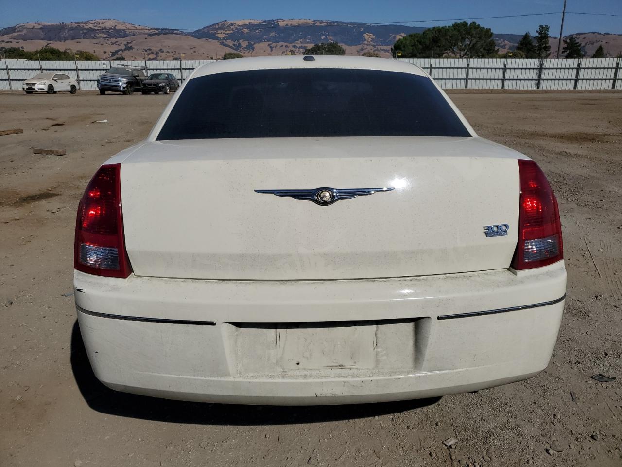 2007 Chrysler 300 VIN 2C3KA53G47H858772 Copart auction photo, side / rear end damage thumbnail 6