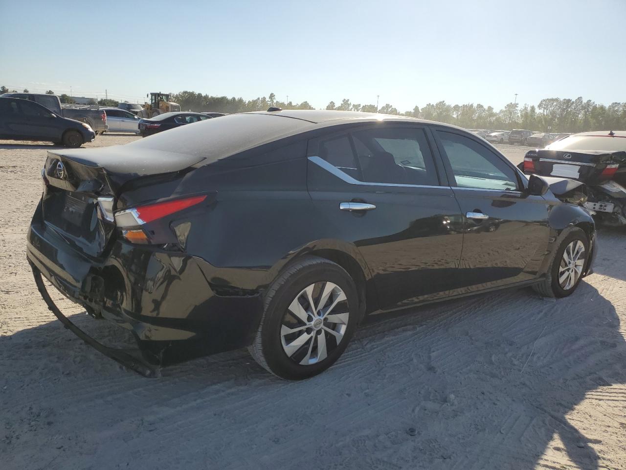 2020 Nissan Altima VIN 1N4BL4BV4LC153067 Copart auction photo, front end / rear end damage thumbnail 3