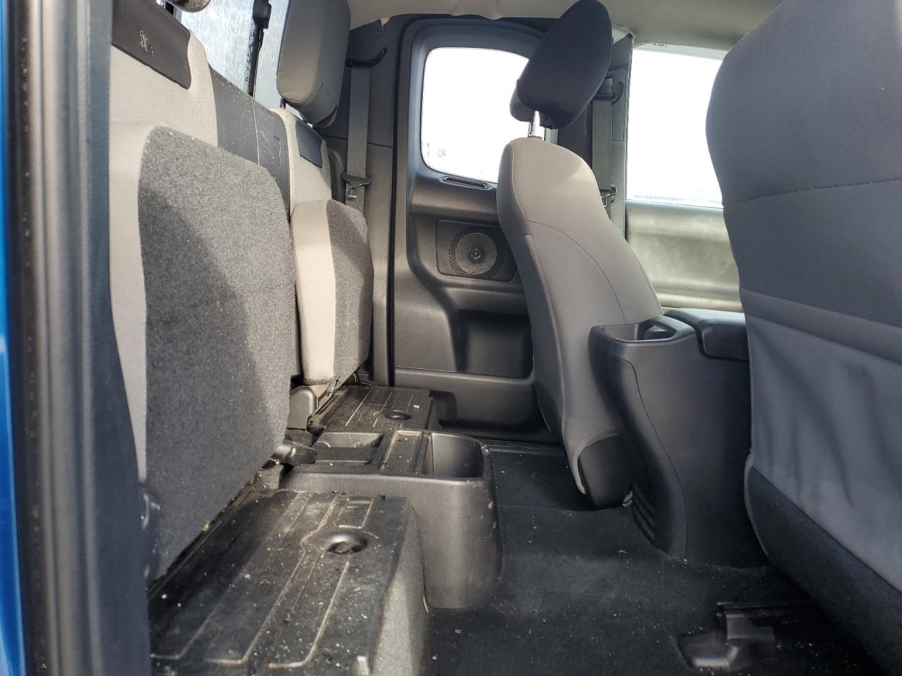 2018 Toyota Tacoma VIN 5TFSZ5AN3JX159481 Copart auction photo, all over damage thumbnail 11