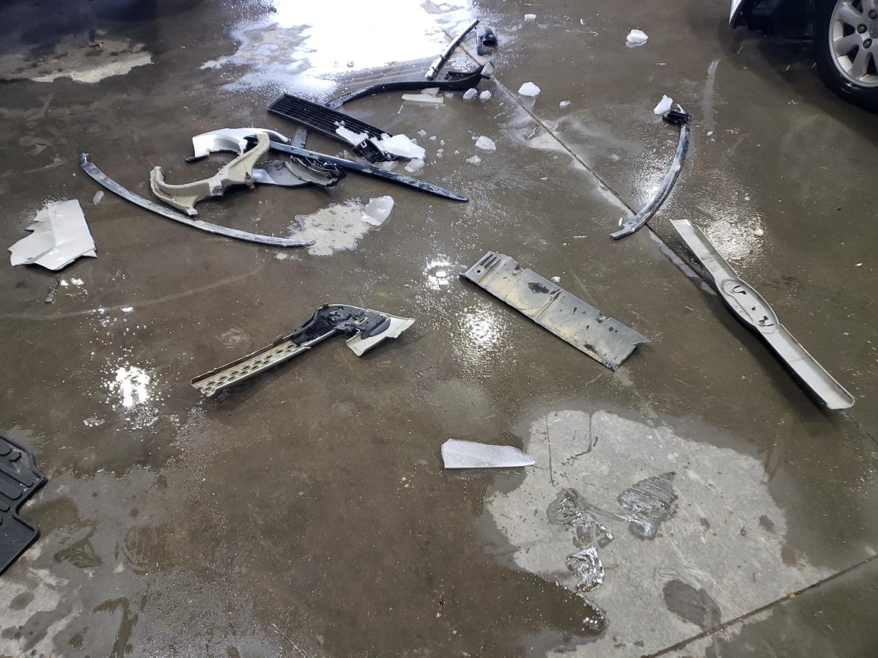 2014 RAM 1500 VIN 1C6RR7NTXES345886 Copart auction photo, front end / side damage thumbnail 14
