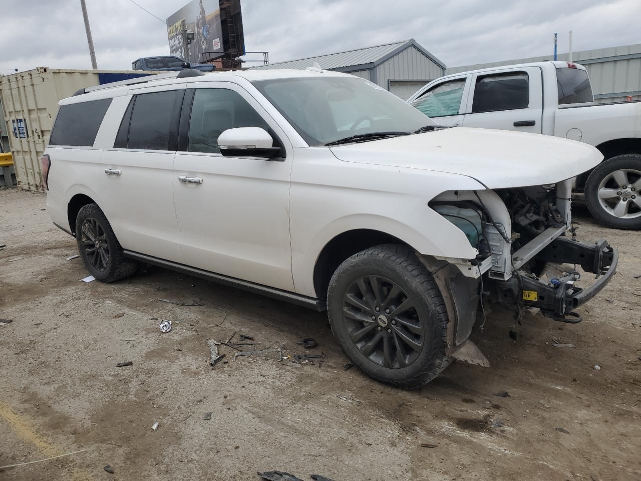 2019 Ford Expedition VIN 1FMJK2AT4KEA12124 Copart auction photo, front end damage thumbnail 4