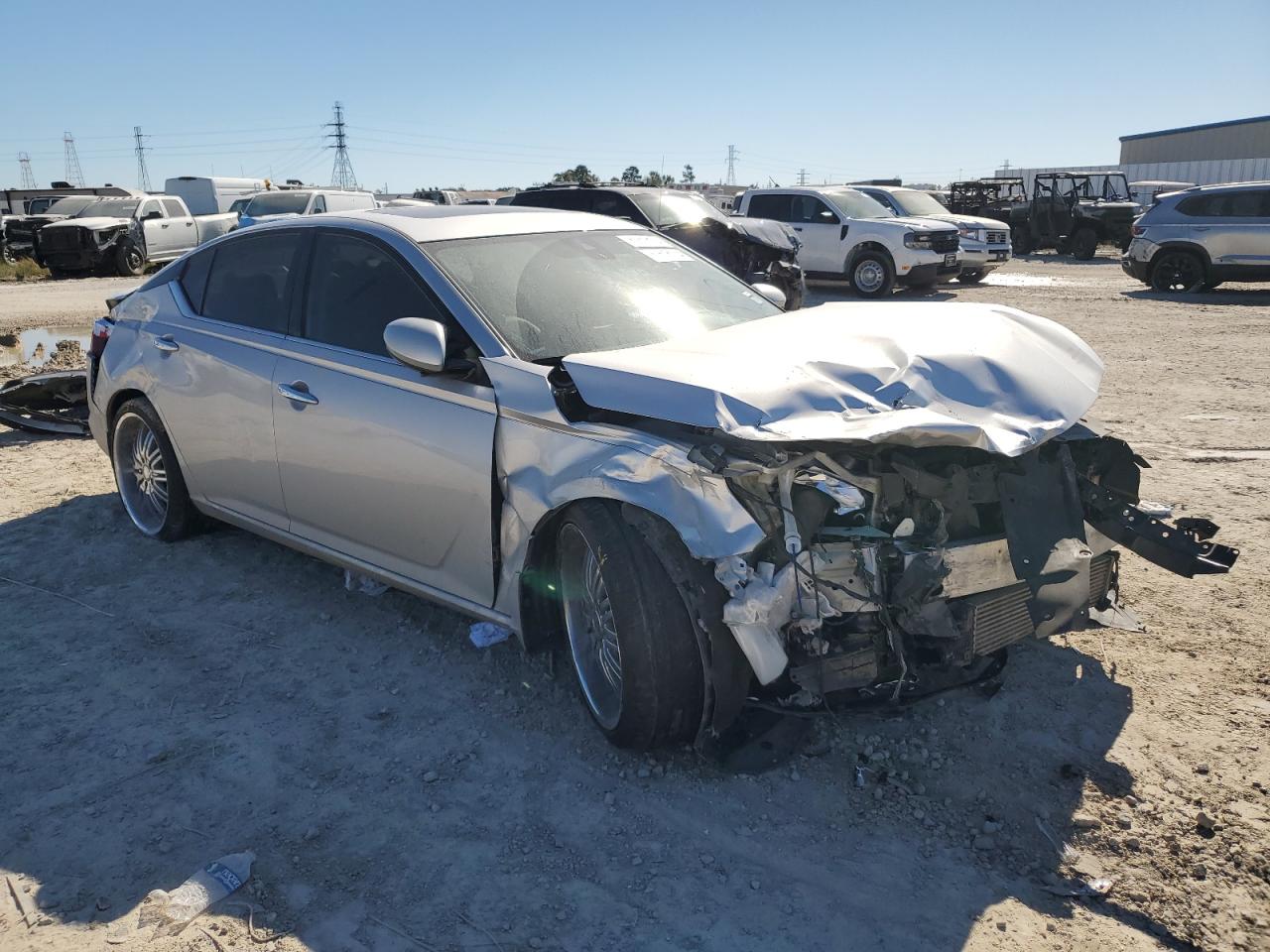 2019 Nissan Altima VIN 1N4AL4FV5KC225351 Copart auction photo, front end / side damage thumbnail 4