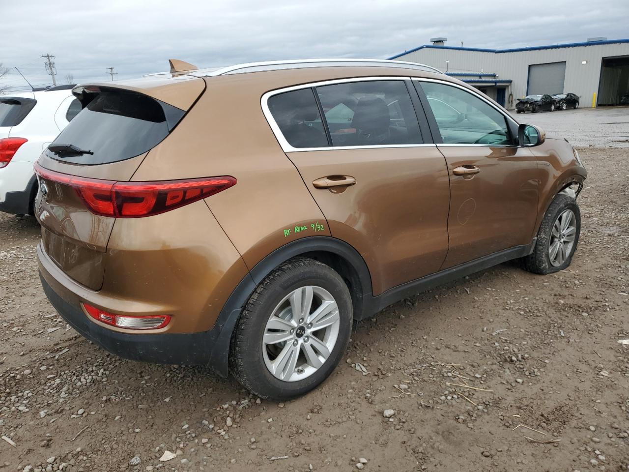 2018 KIA Sportage VIN KNDPMCAC2J7373501 Copart auction photo, front end / side damage thumbnail 3