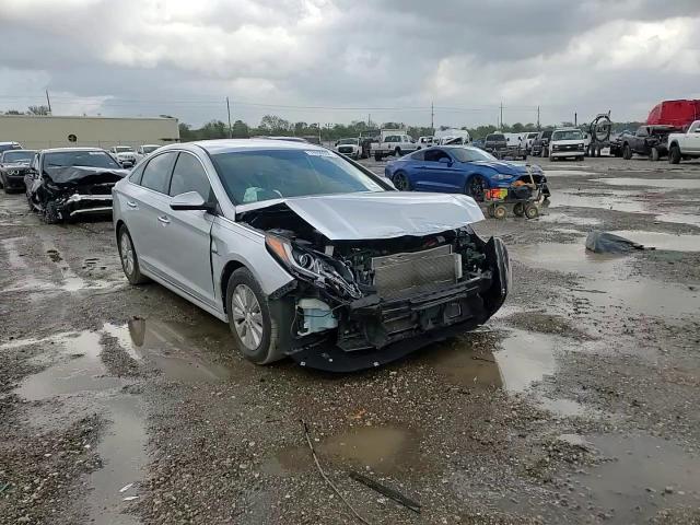 2017 Hyundai Sonata VIN KMHE24L12HA047740 Copart auction photo, front end / minor dent/scratches damage thumbnail 11