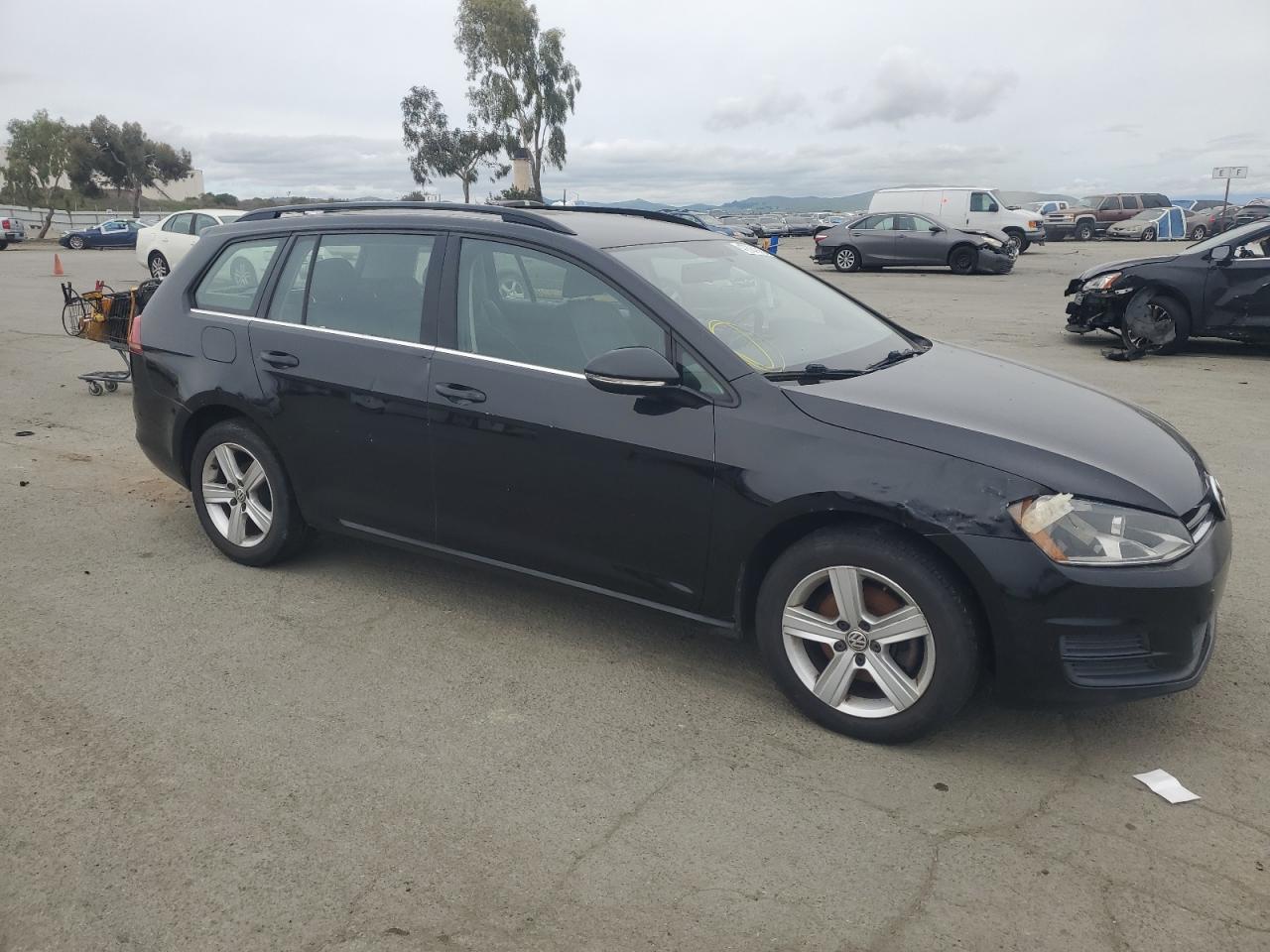 2015 Volkswagen Golf VIN 3VWCA7AU5FM505250 Copart auction photo, minor dent/scratches damage thumbnail 4