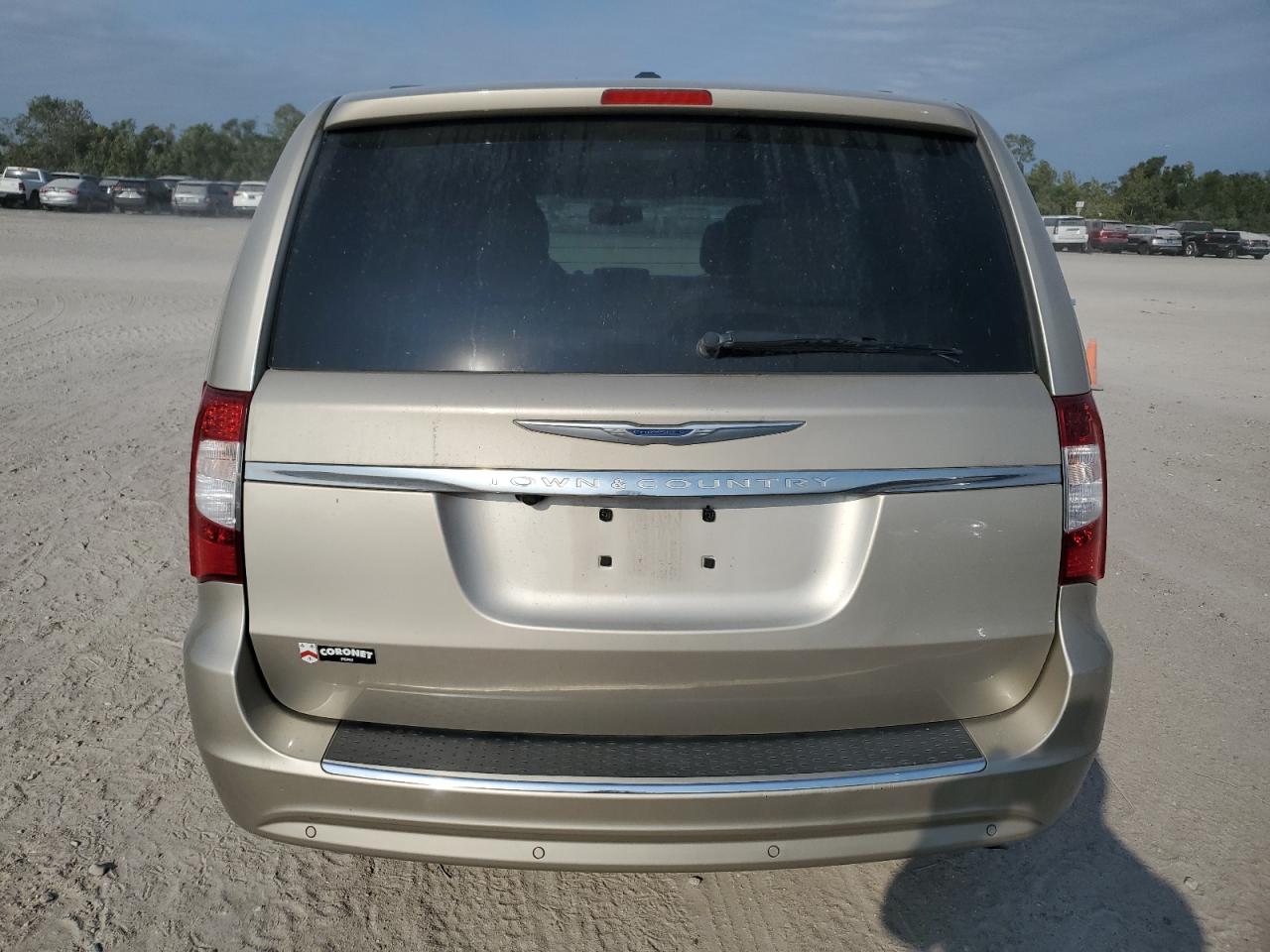 2013 Chrysler Town & Country VIN 2C4RC1CG2DR667791 Copart auction photo, front end damage thumbnail 6