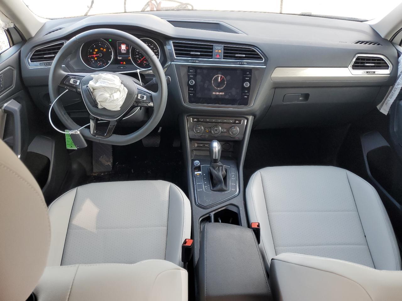 2020 Volkswagen Tiguan VIN 3VV3B7AX3LM144530 Copart auction photo, front end / side damage thumbnail 8