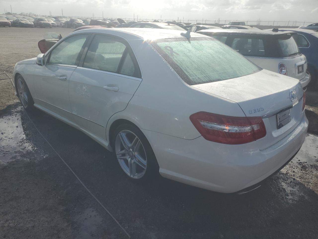 2011 Mercedes-Benz E-klasse VIN WDDHF5GB9BA327456 Copart auction photo, water/flood damage thumbnail 2