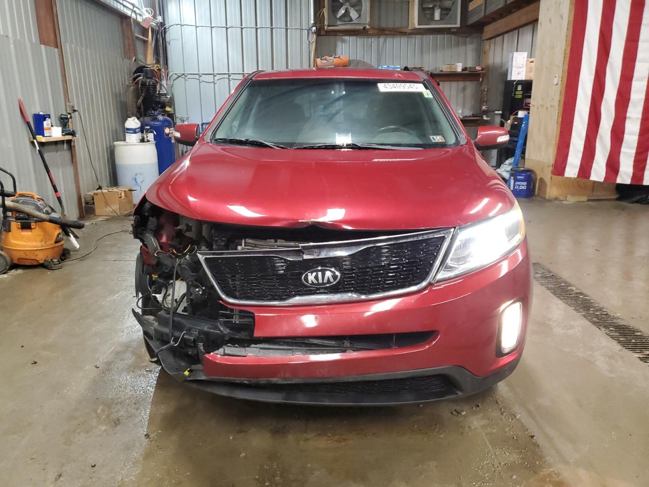2015 KIA Sorento VIN 5XYKT3A66FG601243 Copart auction photo, front end damage thumbnail 5
