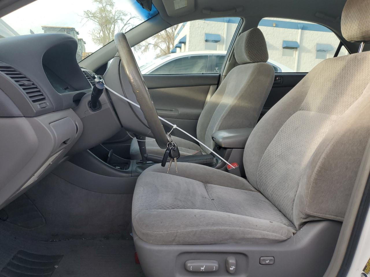 2004 Toyota Camry VIN 4T1BE32K44U290330 Copart auction photo, front end damage thumbnail 7