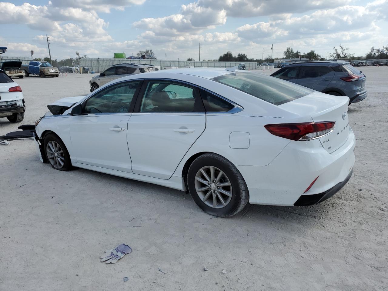 2019 Hyundai Sonata VIN 5NPE24AF4KH756396 Copart auction photo, front end damage thumbnail 2