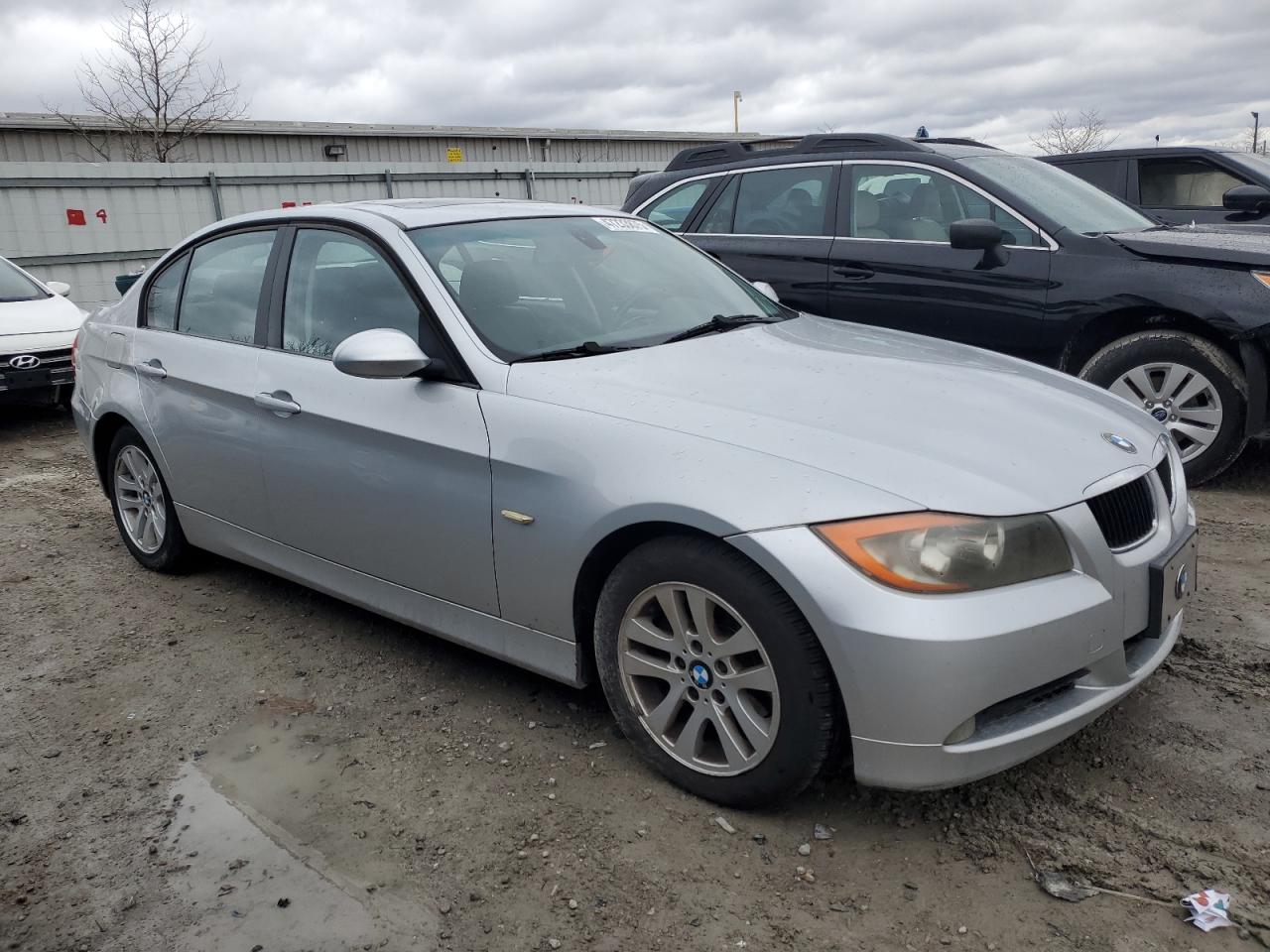 2006 BMW 3er VIN WBAVB13596PT09816 Copart auction photo, rear end / mechanical damage thumbnail 4