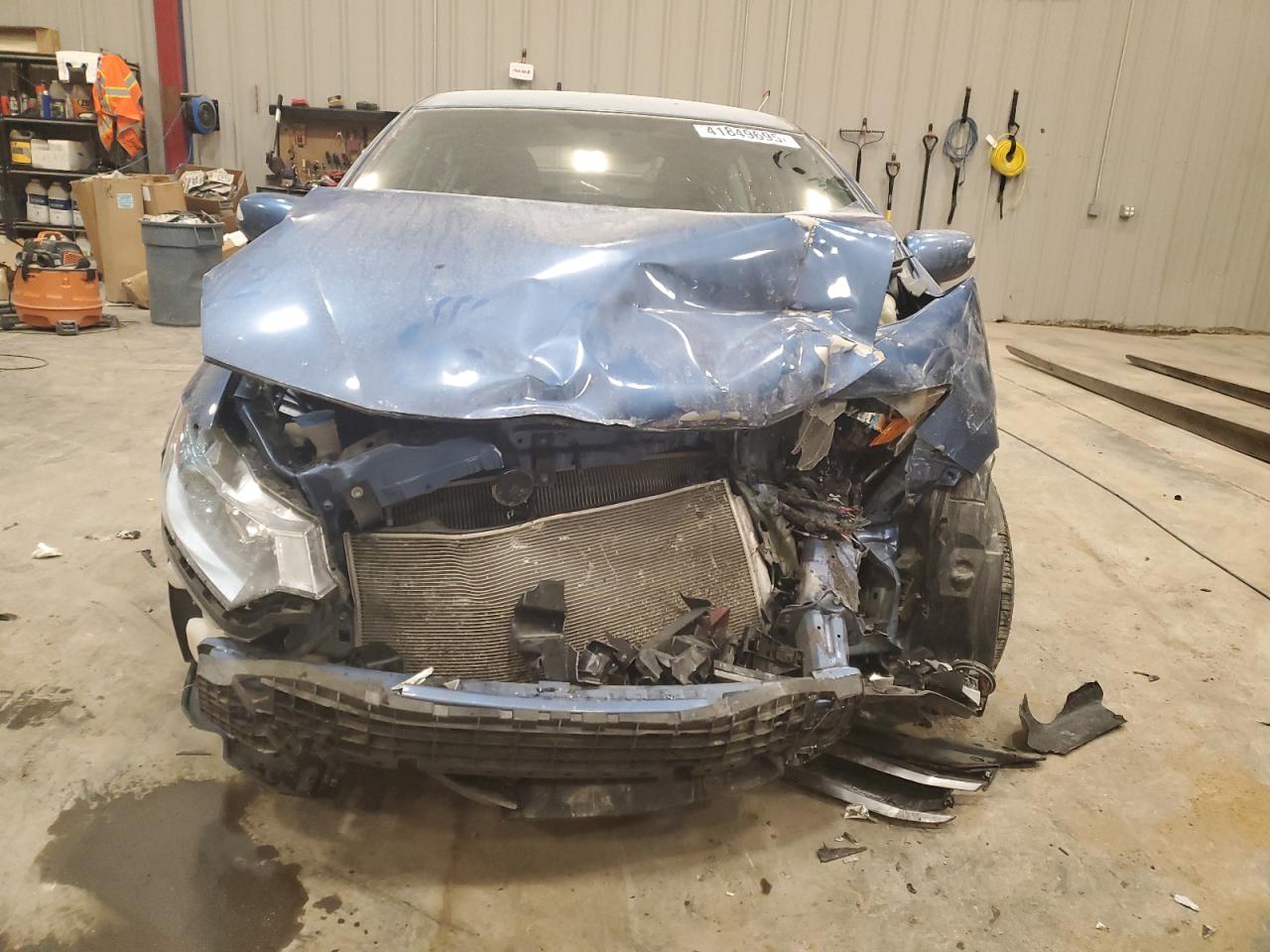 2010 Honda Insight VIN JHMZE2H72AS024651 Copart auction photo, front end damage thumbnail 5
