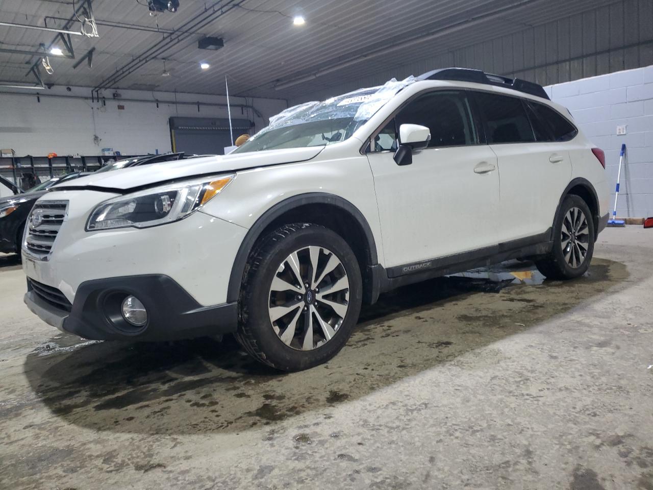 2016 Subaru Outback VIN 4S4BSBNC2G3211187