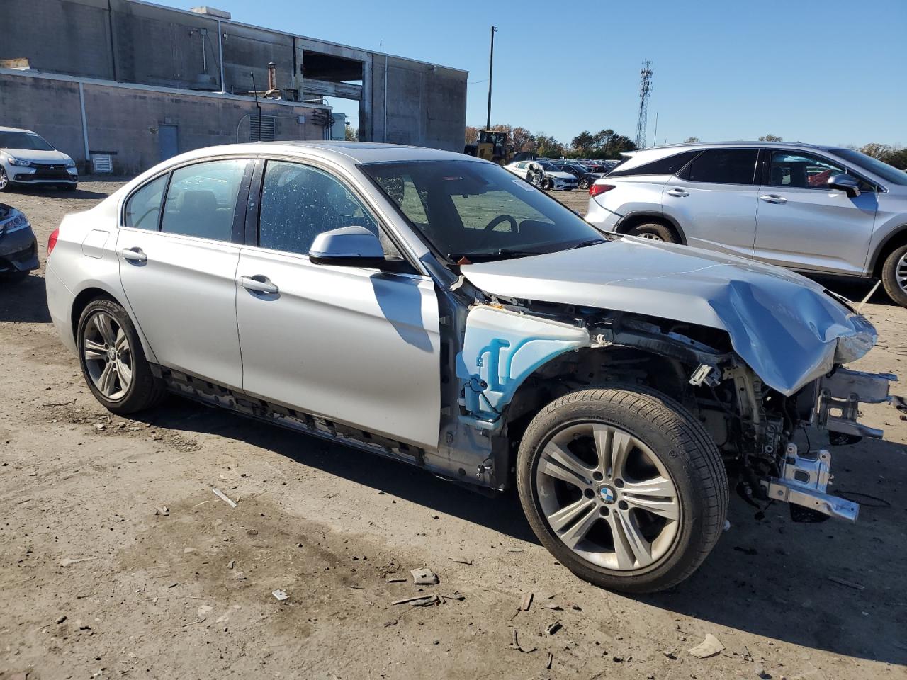 2018 BMW 3er VIN WBA8D9G59JNU69487 Copart auction photo, front end / side damage thumbnail 4