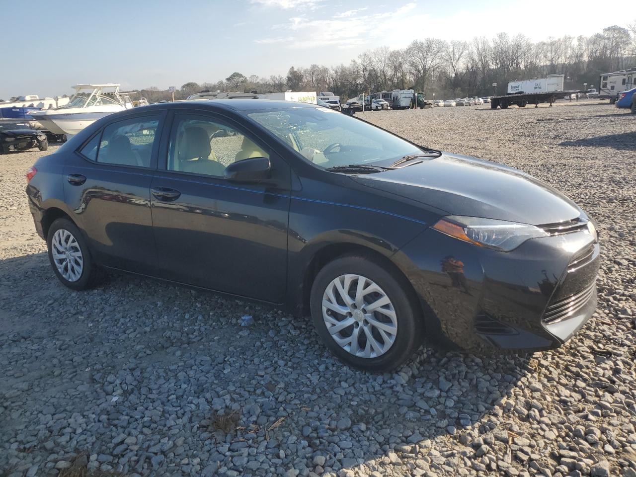 2018 Toyota Corolla VIN 5YFBURHE6JP772057 Copart auction photo, side / rear end damage thumbnail 4