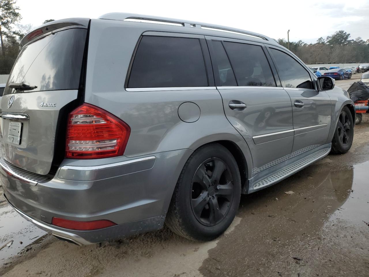 2010 Mercedes-Benz GL-klasse VIN 4JGBF7BE5AA598229 Copart auction photo, front end damage thumbnail 3