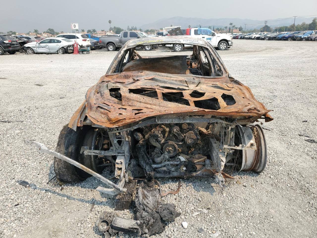 2018 BMW 3er VIN WBA8E1G51JNU88968 Copart auction photo, burn damage thumbnail 5