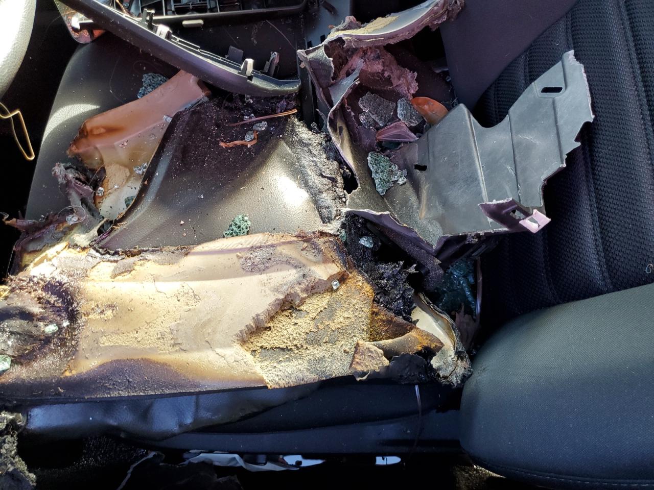 2018 Ford Fusion VIN 3FA6P0H73JR278020 Copart auction photo, burn - interior damage thumbnail 14