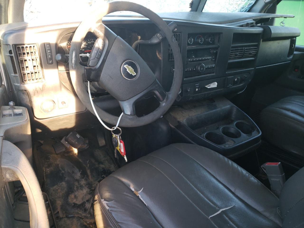 2015 Chevrolet Express VIN 1GCWGFCG0F1281804 Copart auction photo, front end damage thumbnail 8