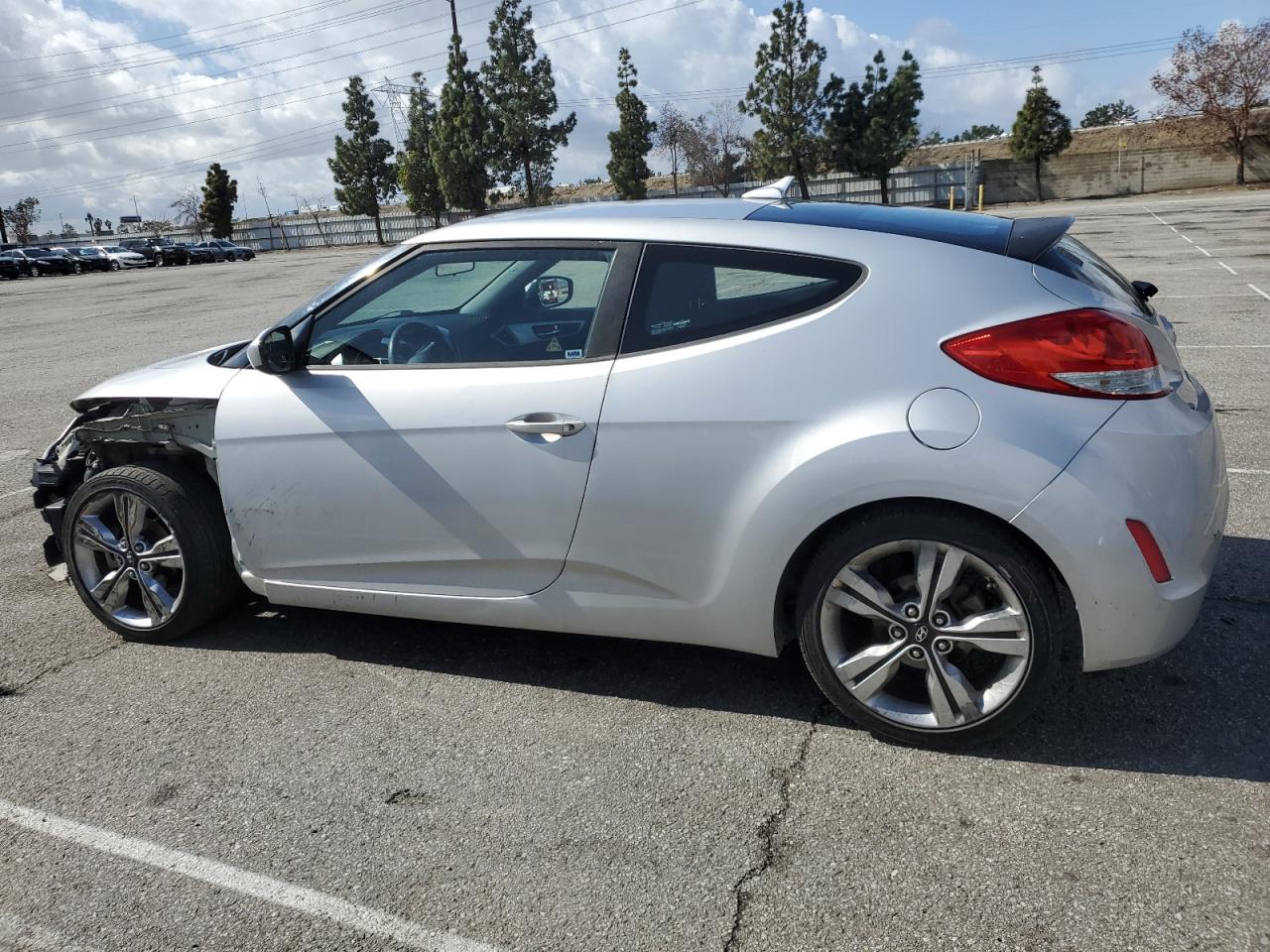 2016 Hyundai Veloster VIN KMHTC6AD3GU297806 Copart auction photo, side / front end damage thumbnail 2