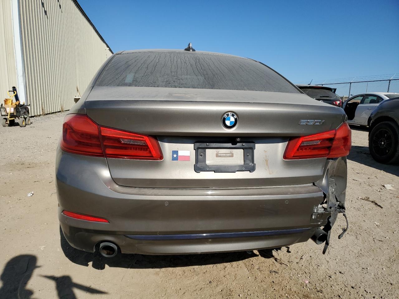 2018 BMW 5er VIN WBAJA5C50JWA37392 Copart auction photo, rear end / minor dent/scratches damage thumbnail 6