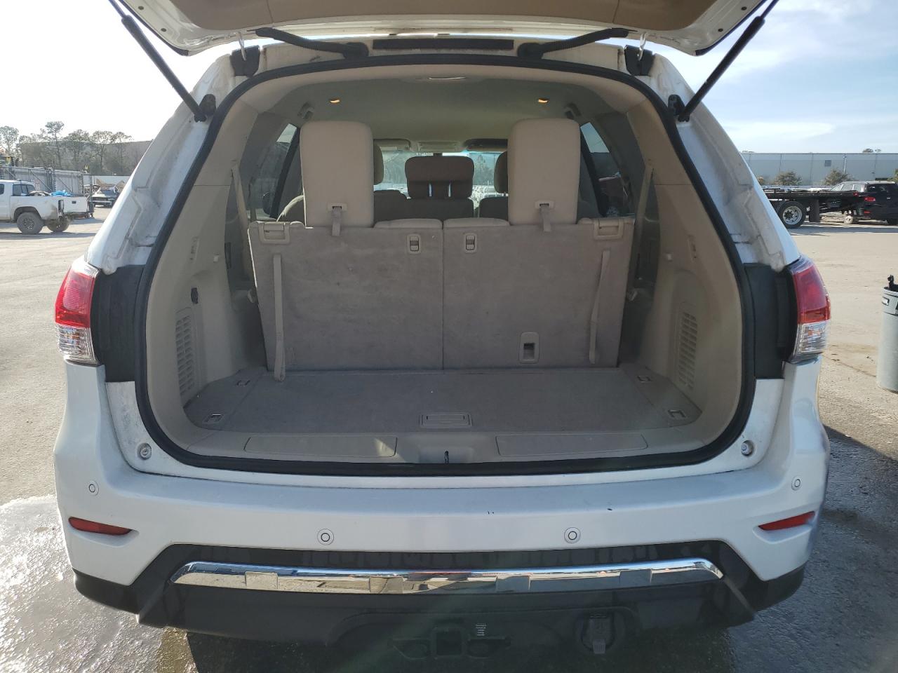 2013 Nissan Pathfinder VIN 5N1AR2MN5DC685883 Copart auction photo, rear end damage thumbnail 6