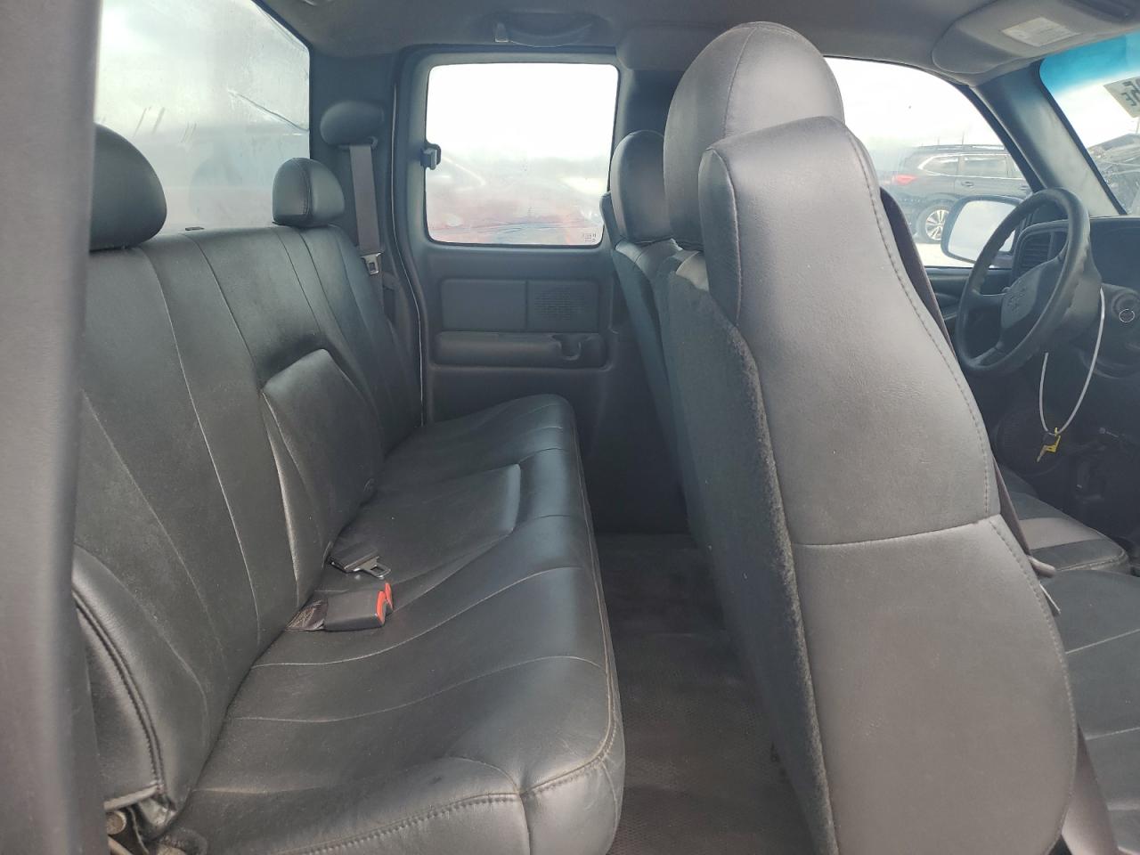 2002 GMC Sierra VIN 1GTEC19V22E206525 Copart auction photo, front end damage thumbnail 10