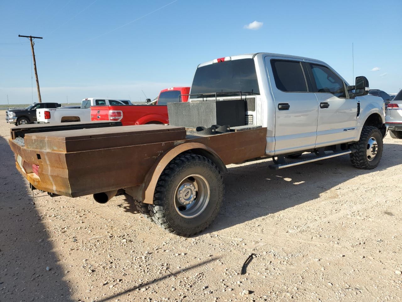 2017 Ford F350 VIN 1FT8W3DT0HEC42700 Copart auction photo, front end damage thumbnail 3