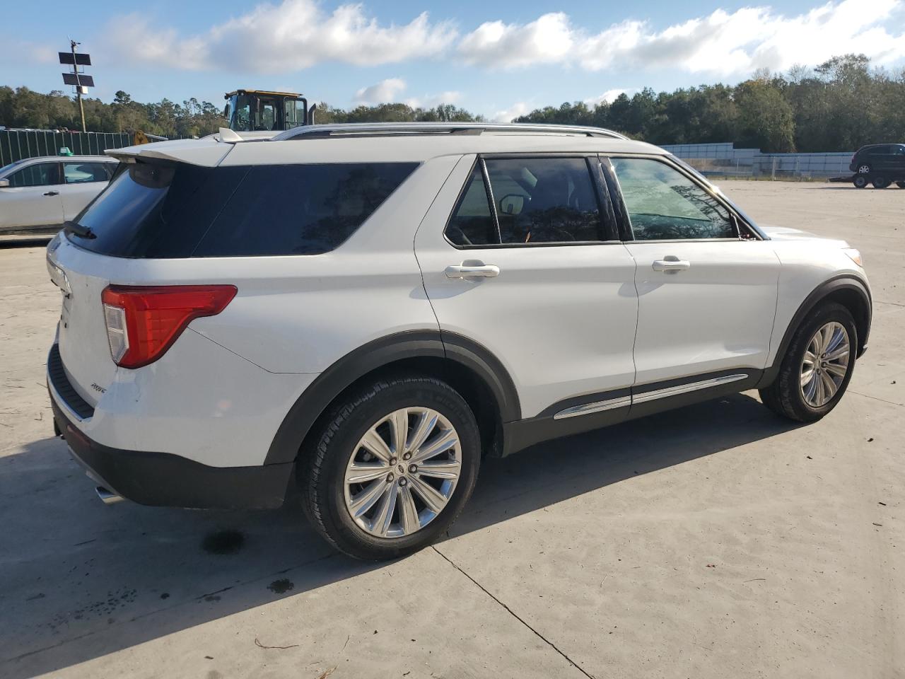 2023 Ford Explorer VIN 1FMSK8FHXPGA52490 Copart auction photo, top/roof / minor dent/scratches damage thumbnail 3