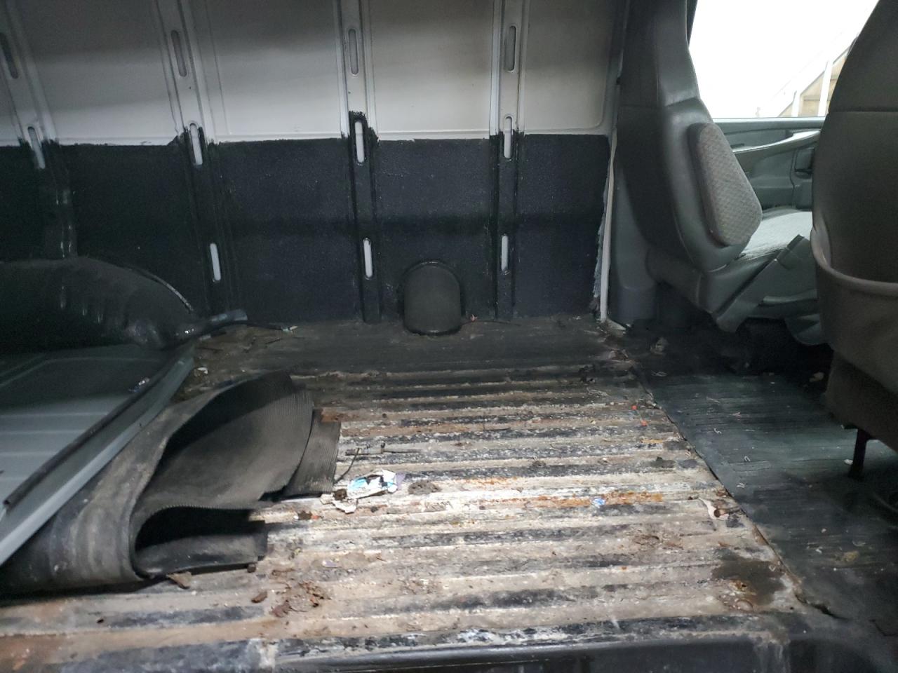 2003 Chevrolet Express VIN 1GCGG25U831113646 Copart auction photo, hail damage thumbnail 11
