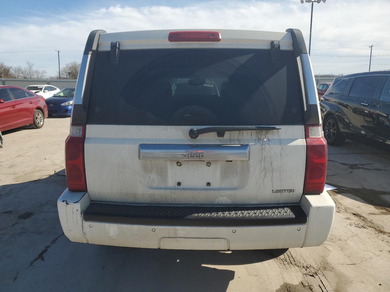 2006 Jeep Commander VIN 1J8HH58N06C355663 Copart auction photo, side / hail damage thumbnail 6