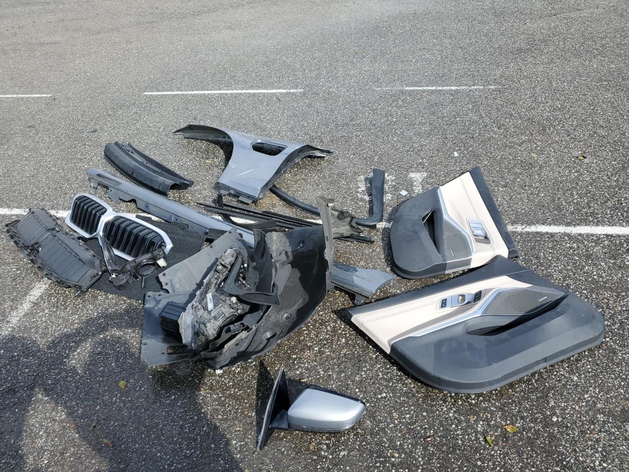 2023 BMW 3er VIN 3MW39FF09P8C95660 Copart auction photo, front end damage thumbnail 12