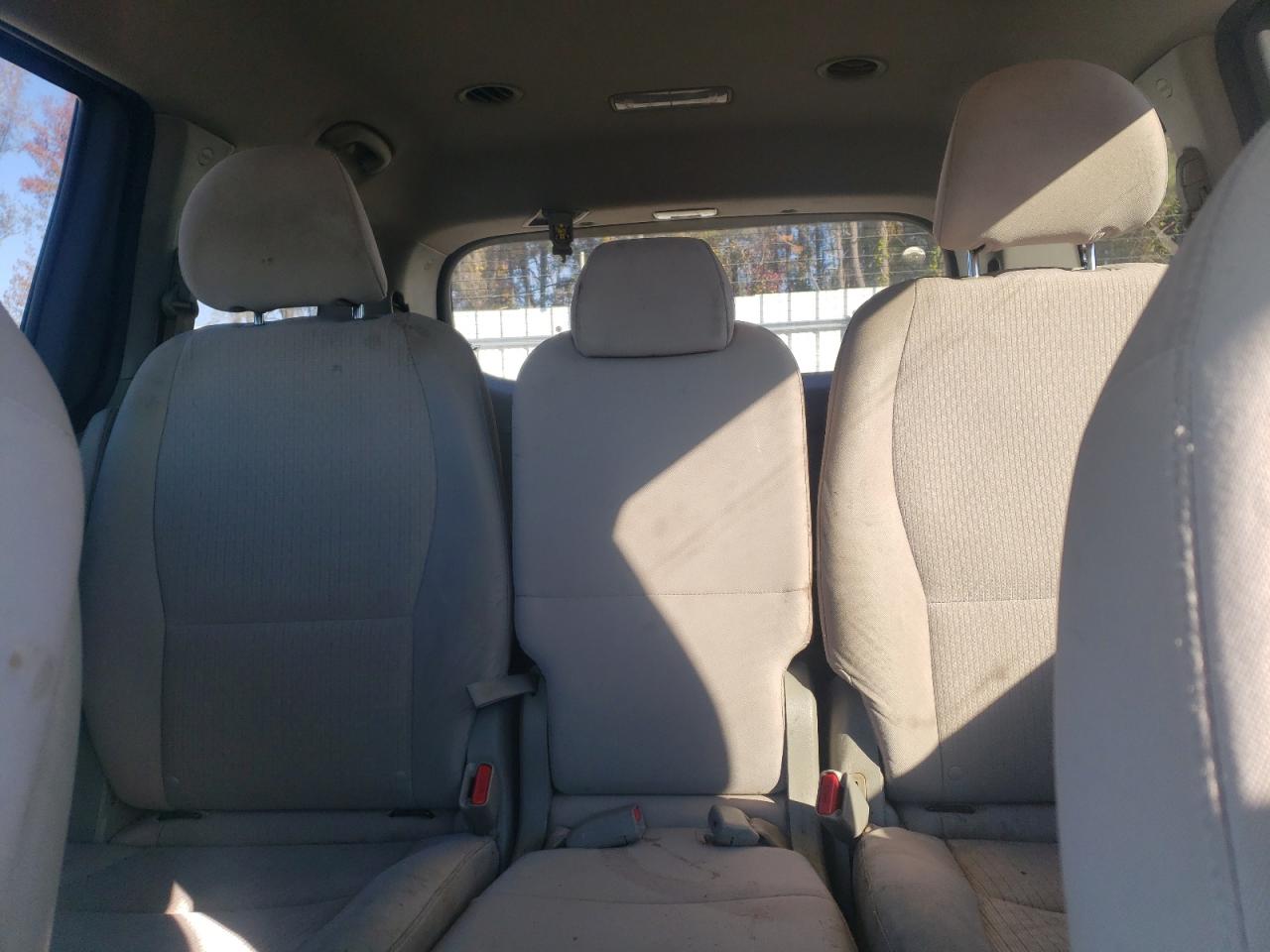 2016 KIA Sedona VIN KNDMB5C12G6163527 Copart auction photo, mechanical / front end damage thumbnail 10