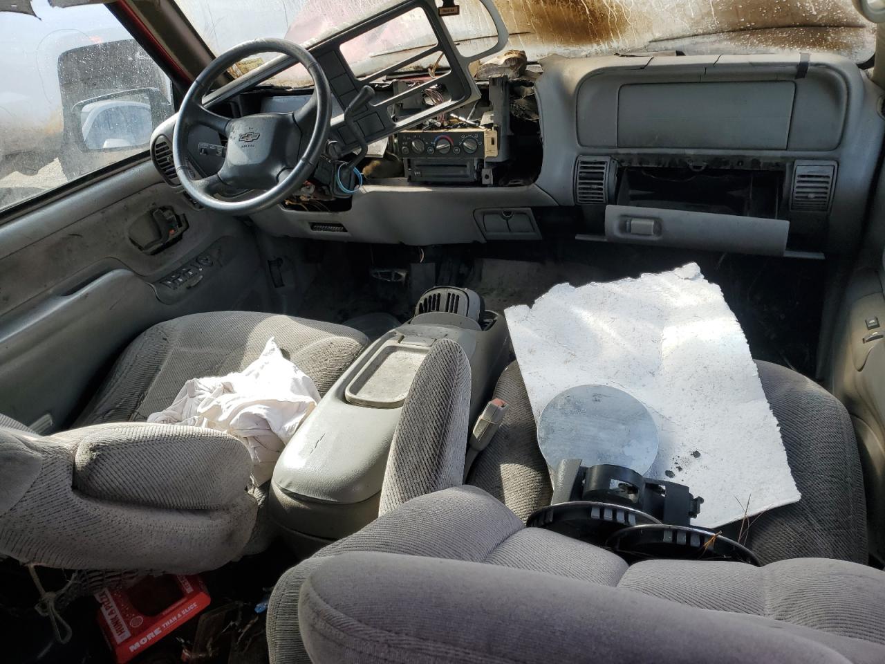 1999 Chevrolet Tahoe VIN 1GNEC13R2XJ355423 Copart auction photo, burn - engine damage thumbnail 8