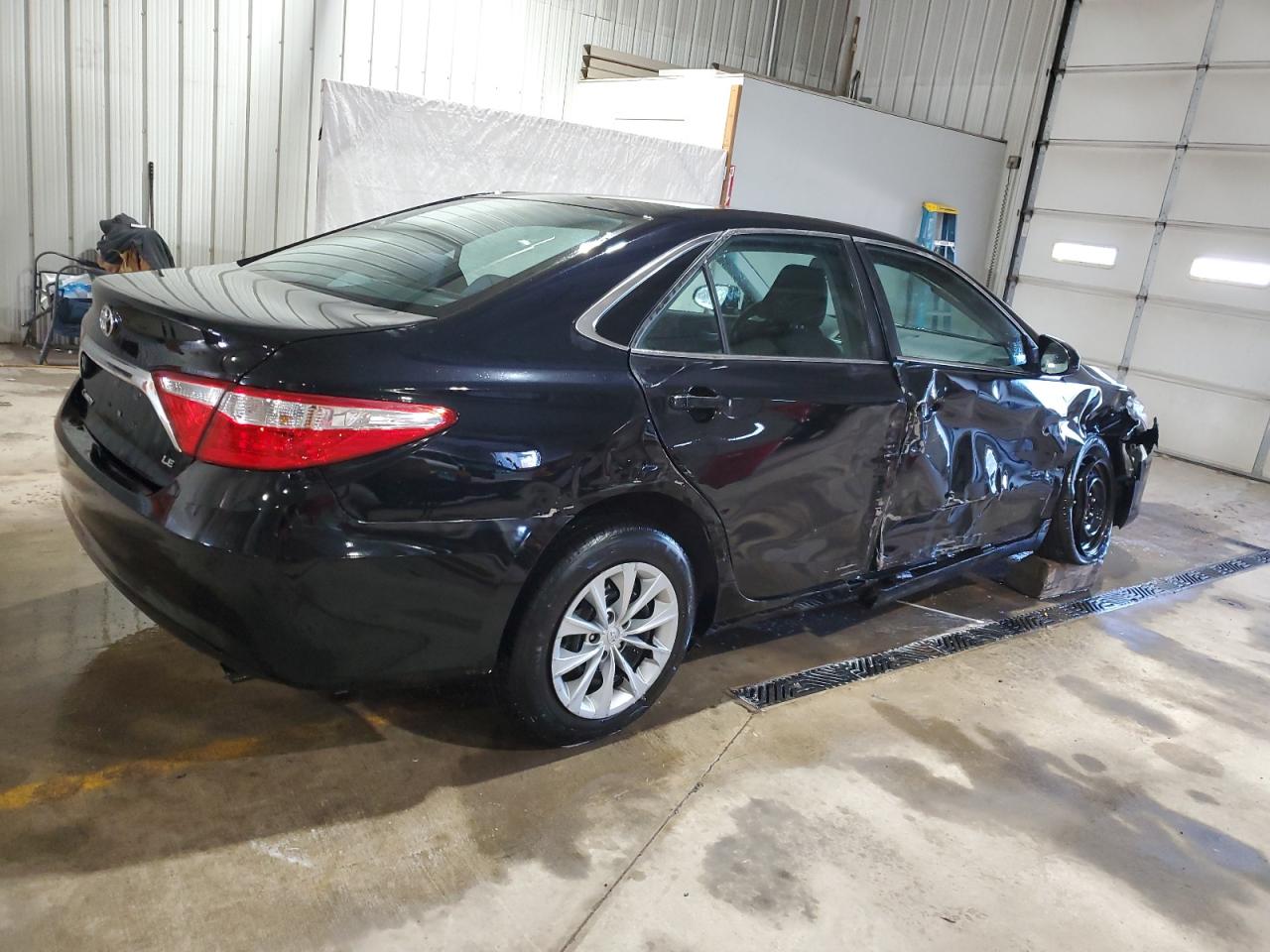 2017 Toyota Camry VIN 4T1BF1FK3HU373040 Copart auction photo, side / front end damage thumbnail 3
