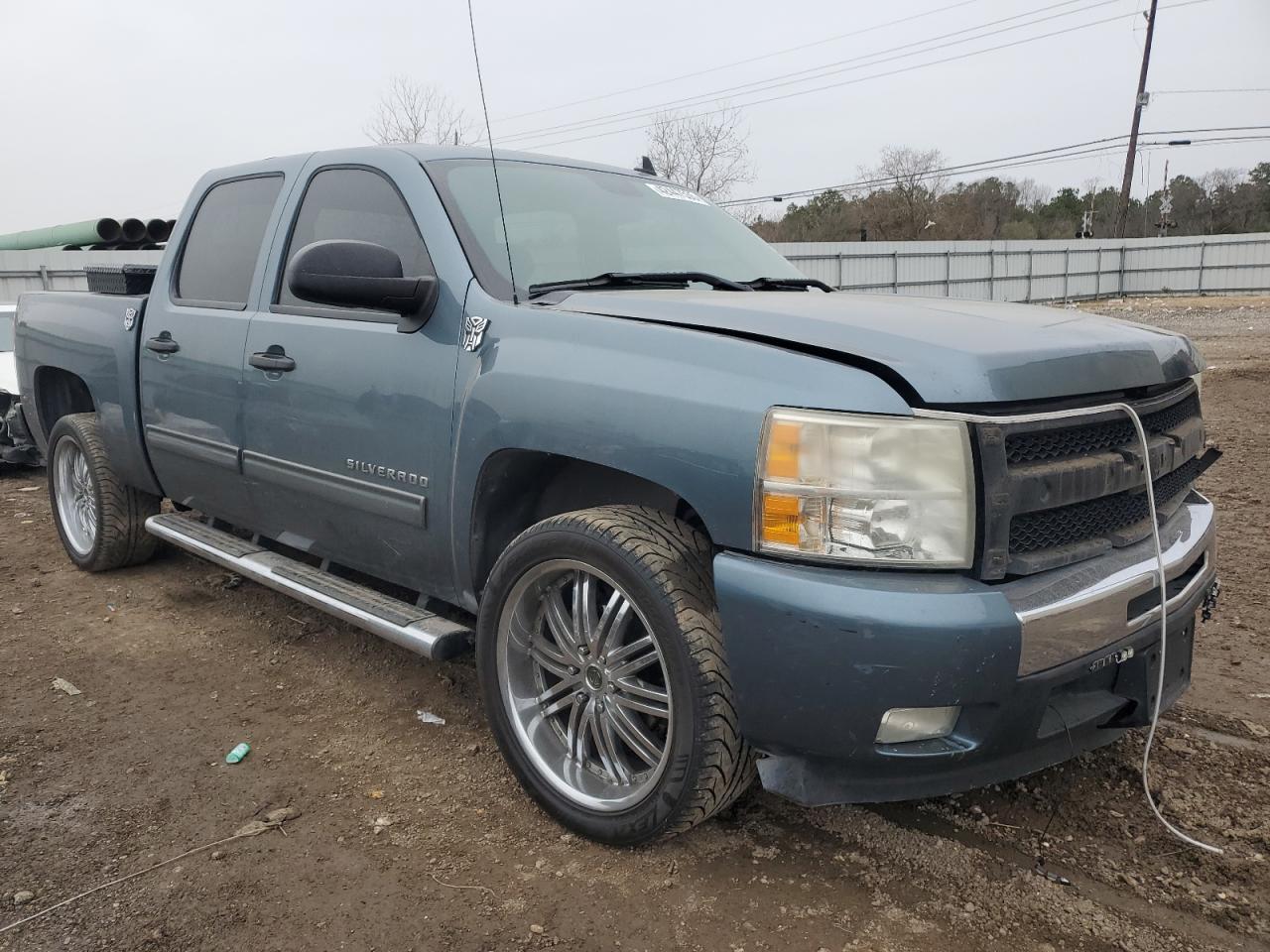 2011 Chevrolet Silverado VIN 3GCPCSEA8BG289906 Copart auction photo, front end / rear end damage thumbnail 4
