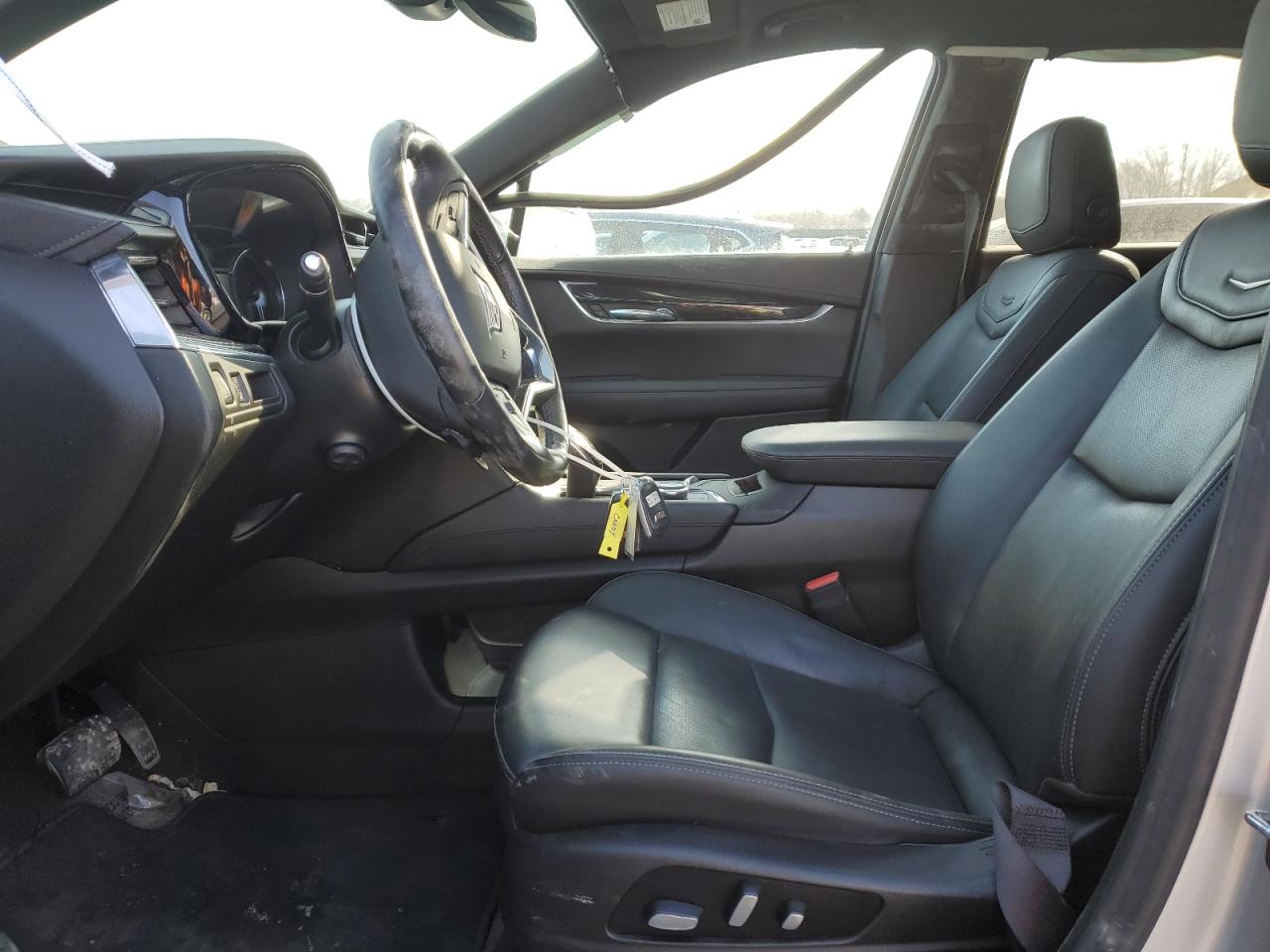 2020 Cadillac XT6 VIN 1GYKPDRS6LZ203758 Copart auction photo, front end / minor dent/scratches damage thumbnail 7