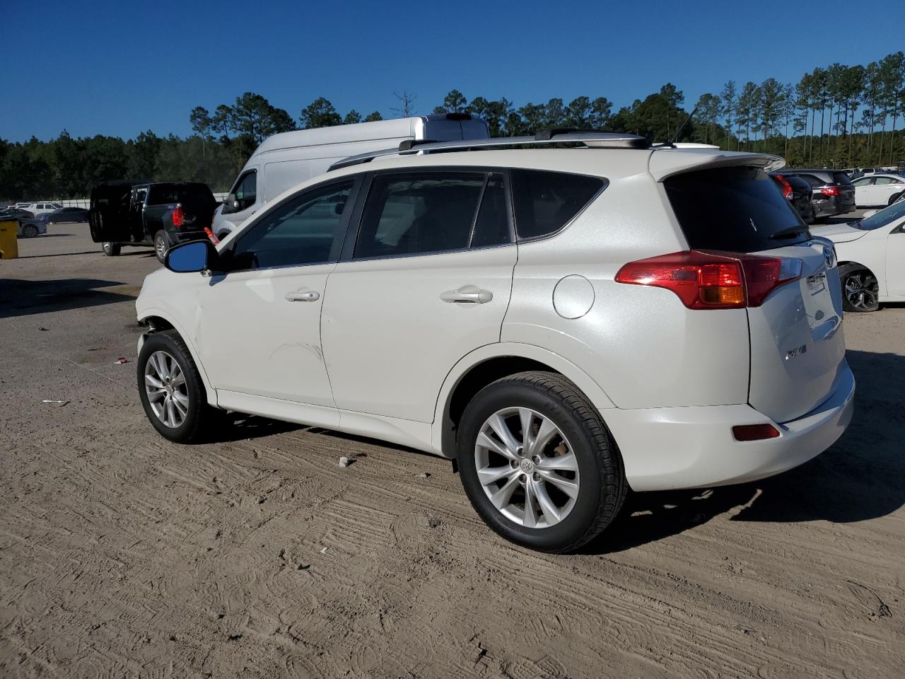 2014 Toyota RAV 4 VIN 2T3YFREV9EW080069 Copart auction photo, front end damage thumbnail 2