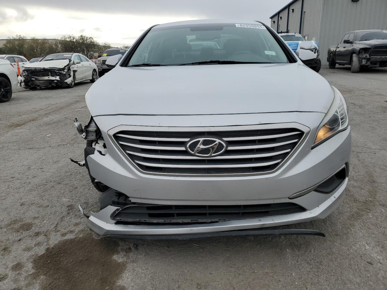 2017 Hyundai Sonata VIN 5NPE24AF3HH564301 Copart auction photo, front end / side damage thumbnail 5