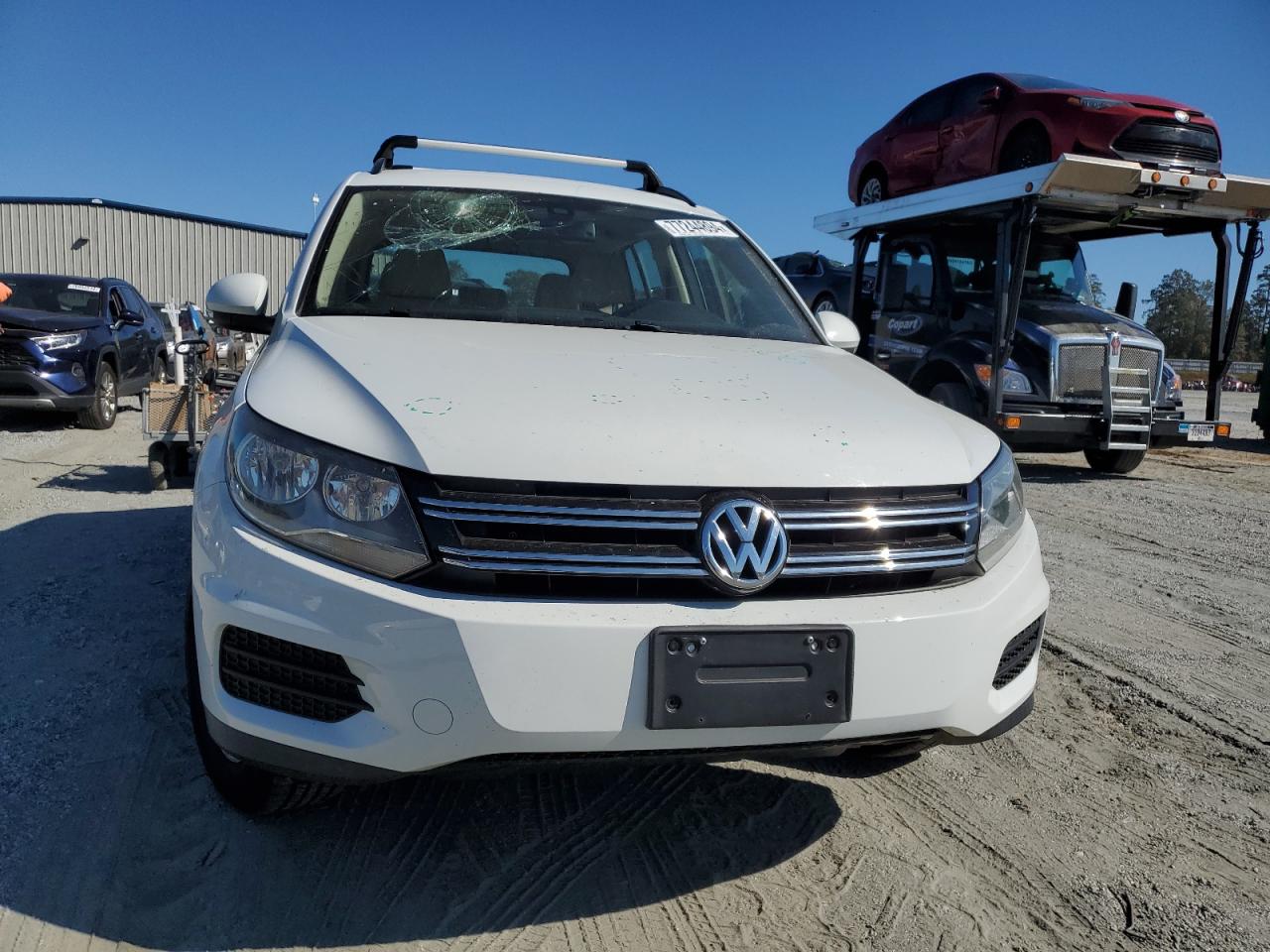 2017 Volkswagen Tiguan VIN WVGAV7AX7HK023815 Copart auction photo, top/roof damage thumbnail 5