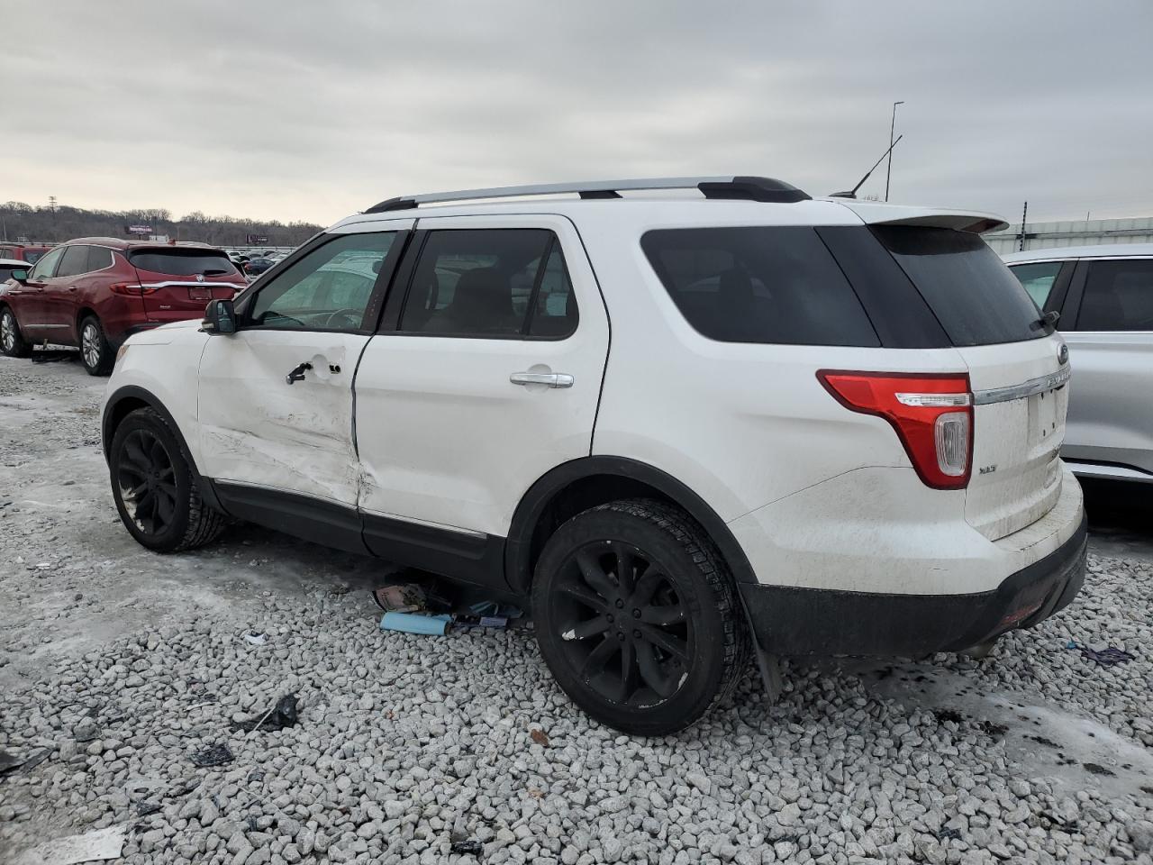 2013 Ford Explorer VIN 1FM5K8D89DGA37863 Copart auction photo, side / minor dent/scratches damage thumbnail 2