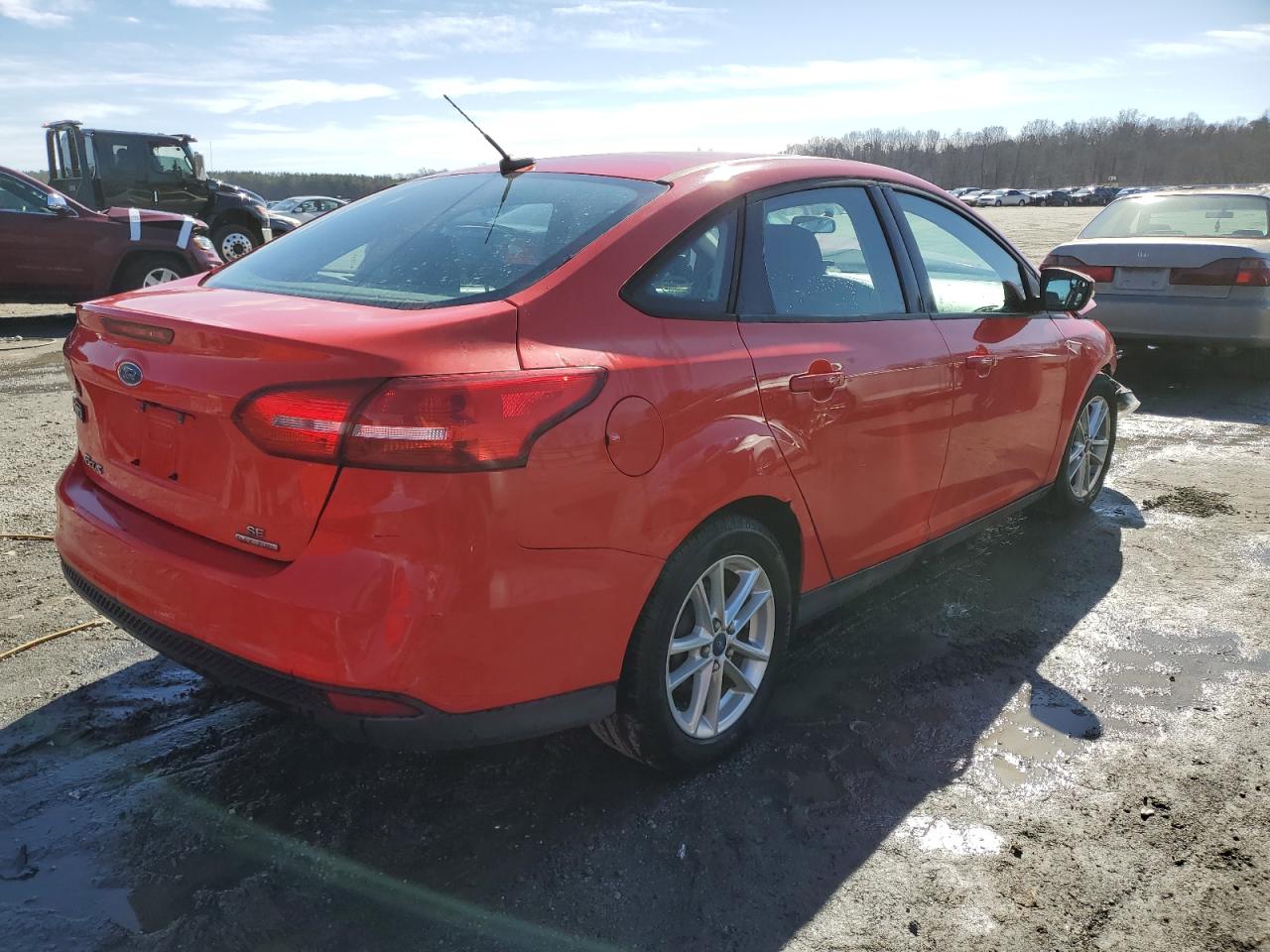 2015 Ford Focus VIN 1FADP3F22FL234015 Copart auction photo, front end damage thumbnail 3