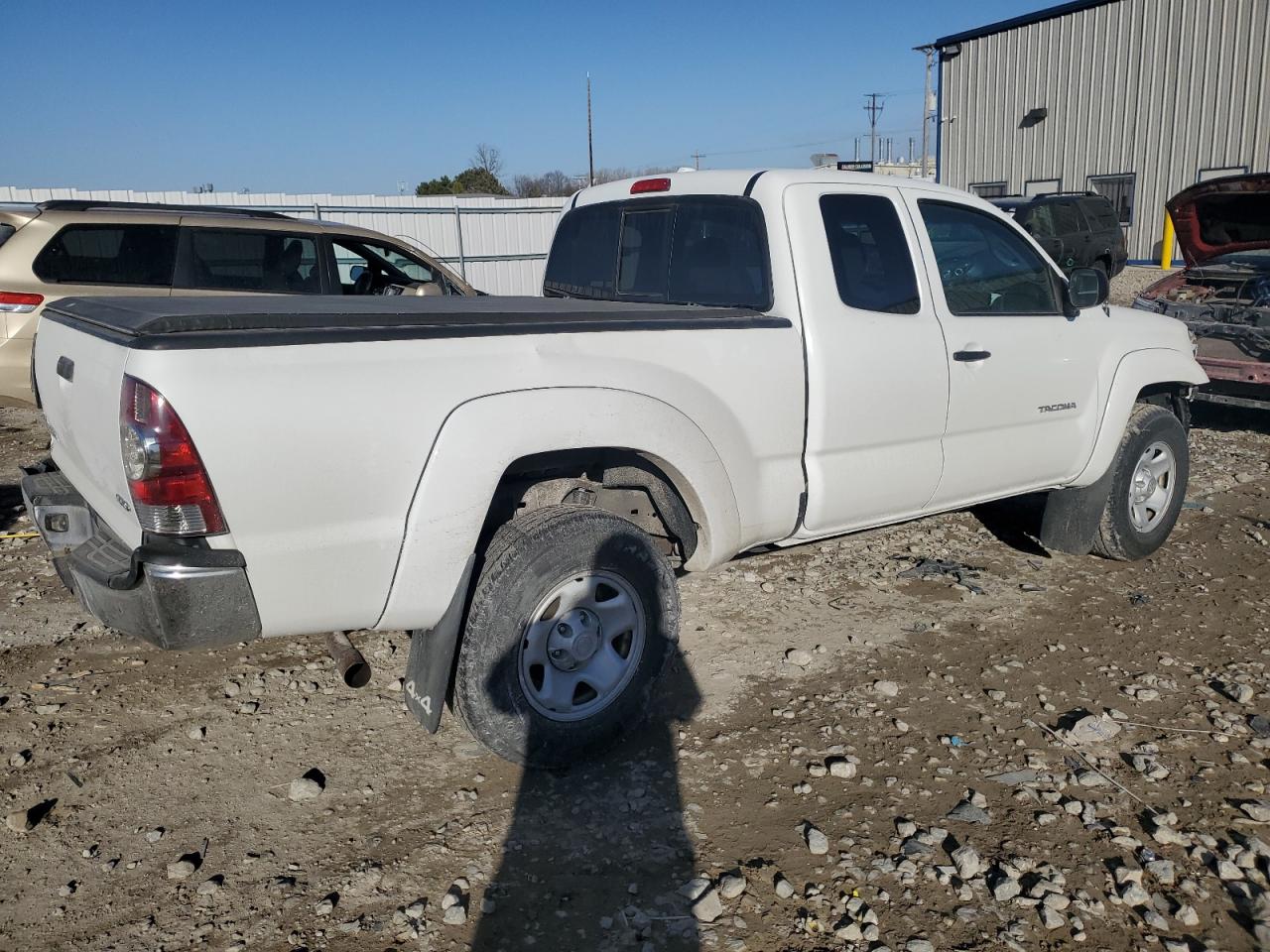 2010 Toyota Tacoma VIN 5TEUX4EN0AZ698099 Copart auction photo, front end / rear end damage thumbnail 3